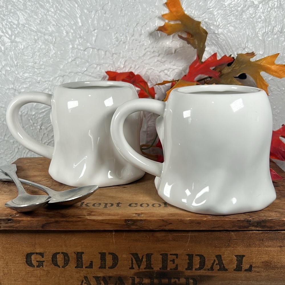 Ghost Mugs Threshold Grinning Ghost 10oz Mugs Set of 2 NWT  Halloween Drink Cup - Picture 3 of 13